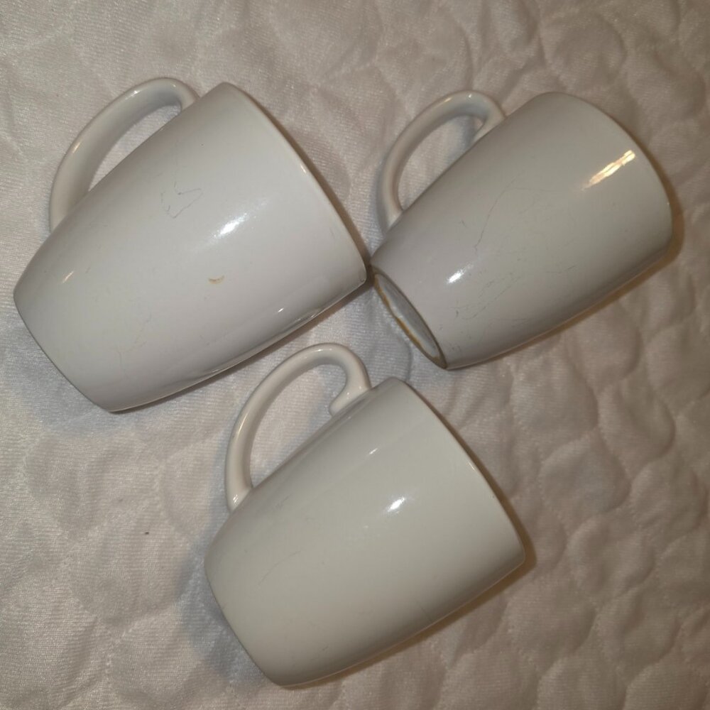 Corelle Stoneware Mugs Set of 3 Coffee Cups Apartment Retirement Home White